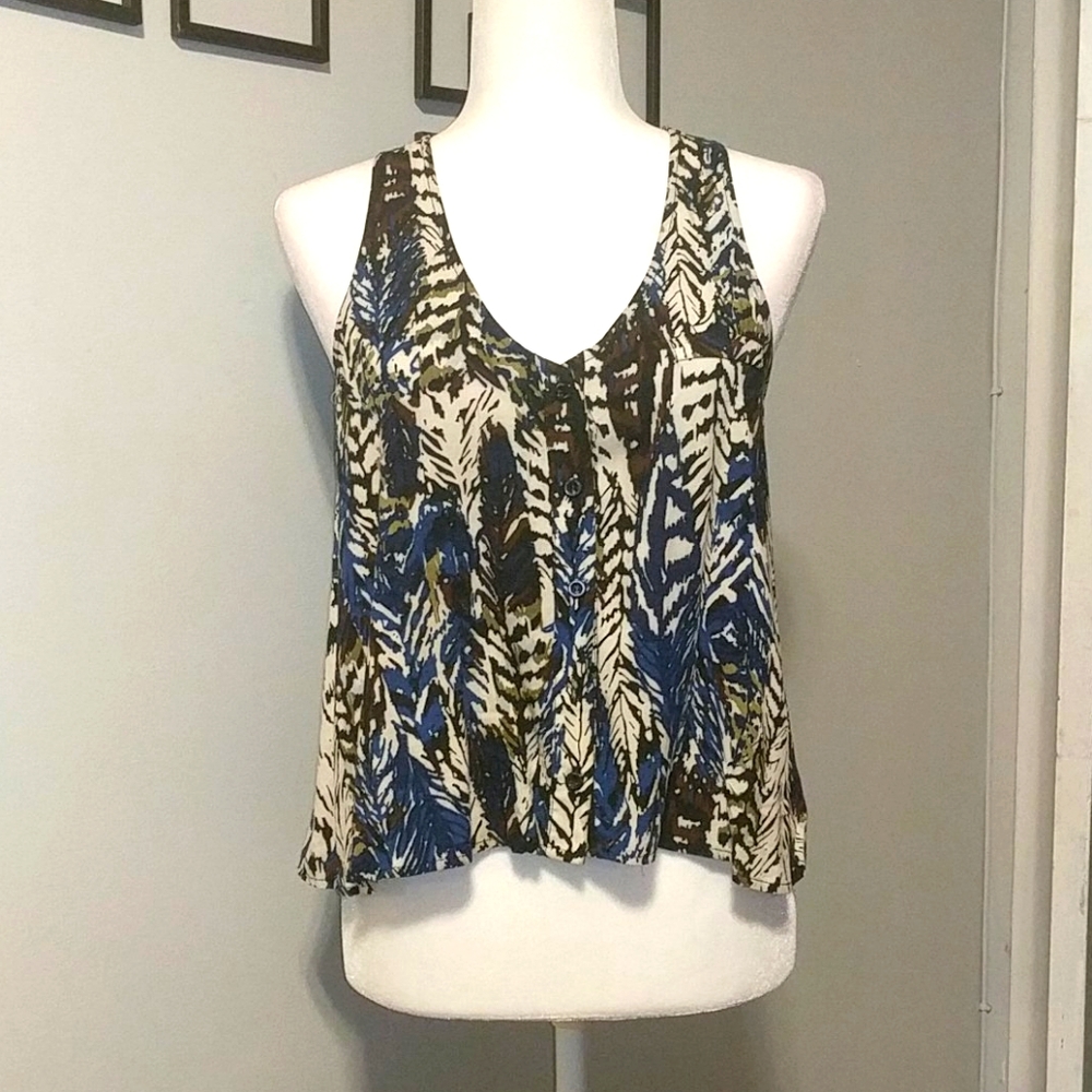 High-Low Top - Picture 1 of 10